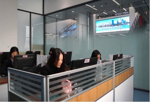 青島西海岸新區(qū)人社局 服務(wù)熱線接訴即辦，智慧社保服務(wù)為民